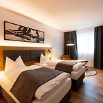 Hotell Mk 4*